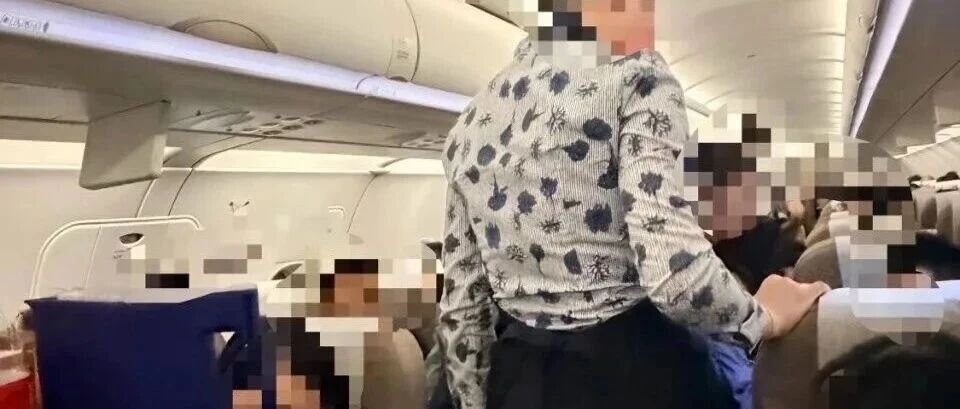 针对“东航空姐下跪”事件，中国航协发声